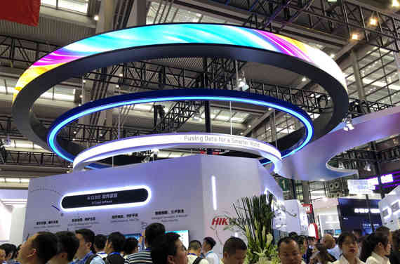 深圳展臺搭建設(shè)計公司?？低暽钲诎膊钲谡古_設(shè)計搭建